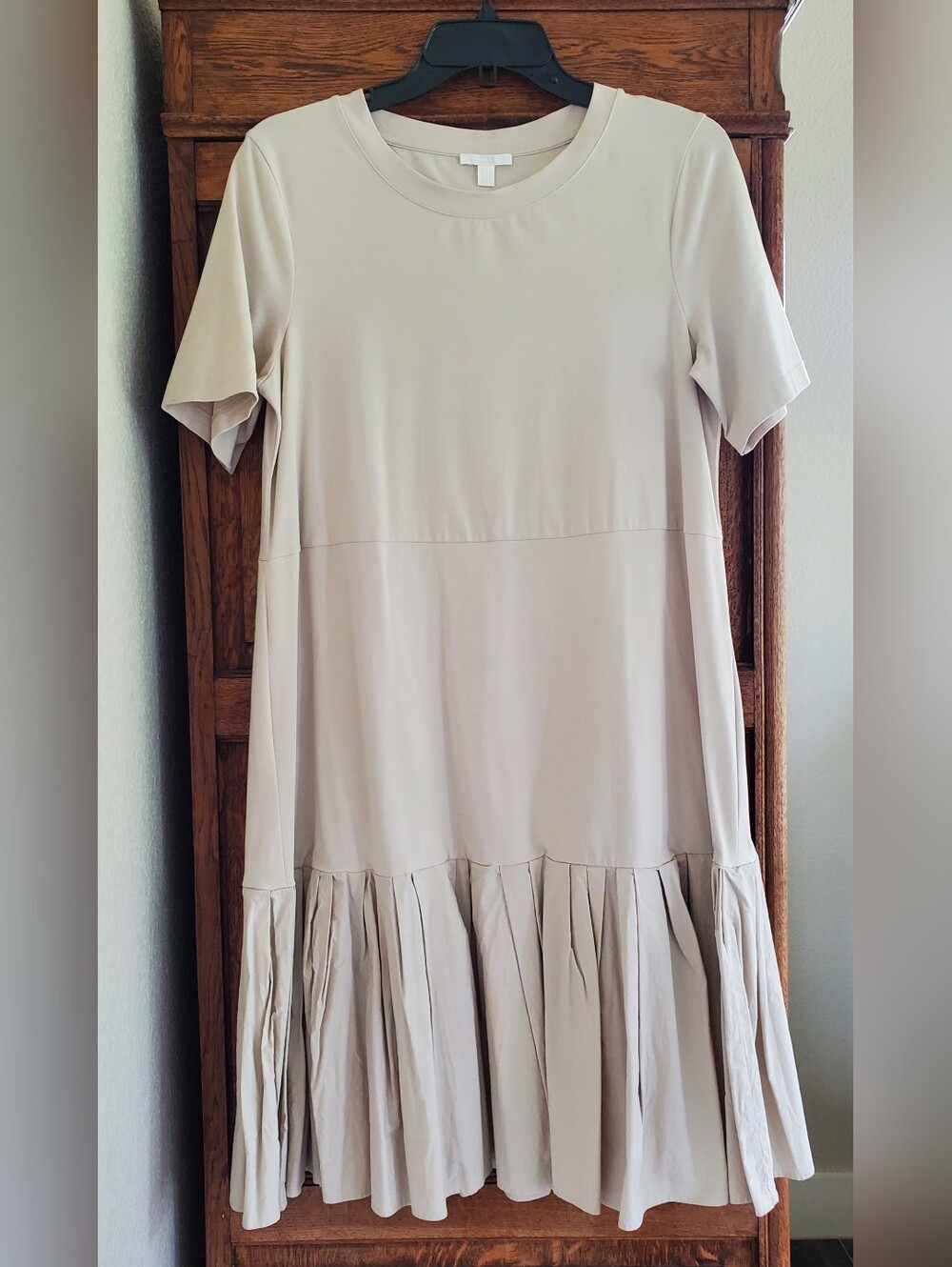COS TIERED PLEATED SKIRT CREAM CREW NECK COTTON MIDI T-SHIRT DRESS MEDIUM
